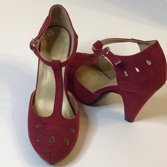 GRAHAM STREET SHOES Co. BURGUNDY RED T. STRAP SUEDE HEELS SZ 8 - Picture 5 of 15